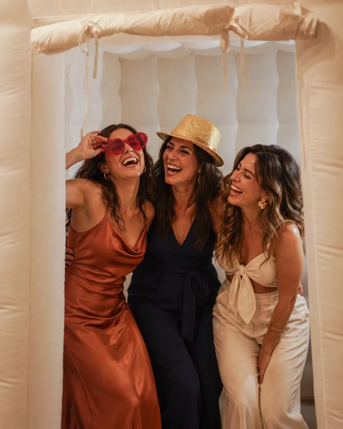 Tres amigas con props