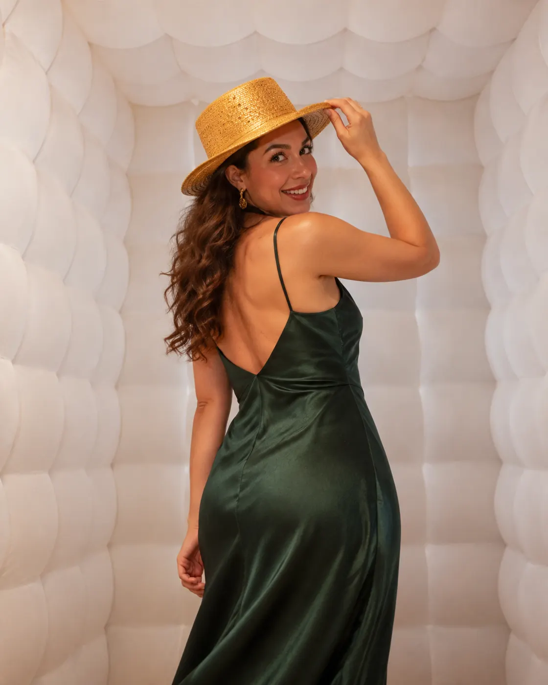 Invitada de verde